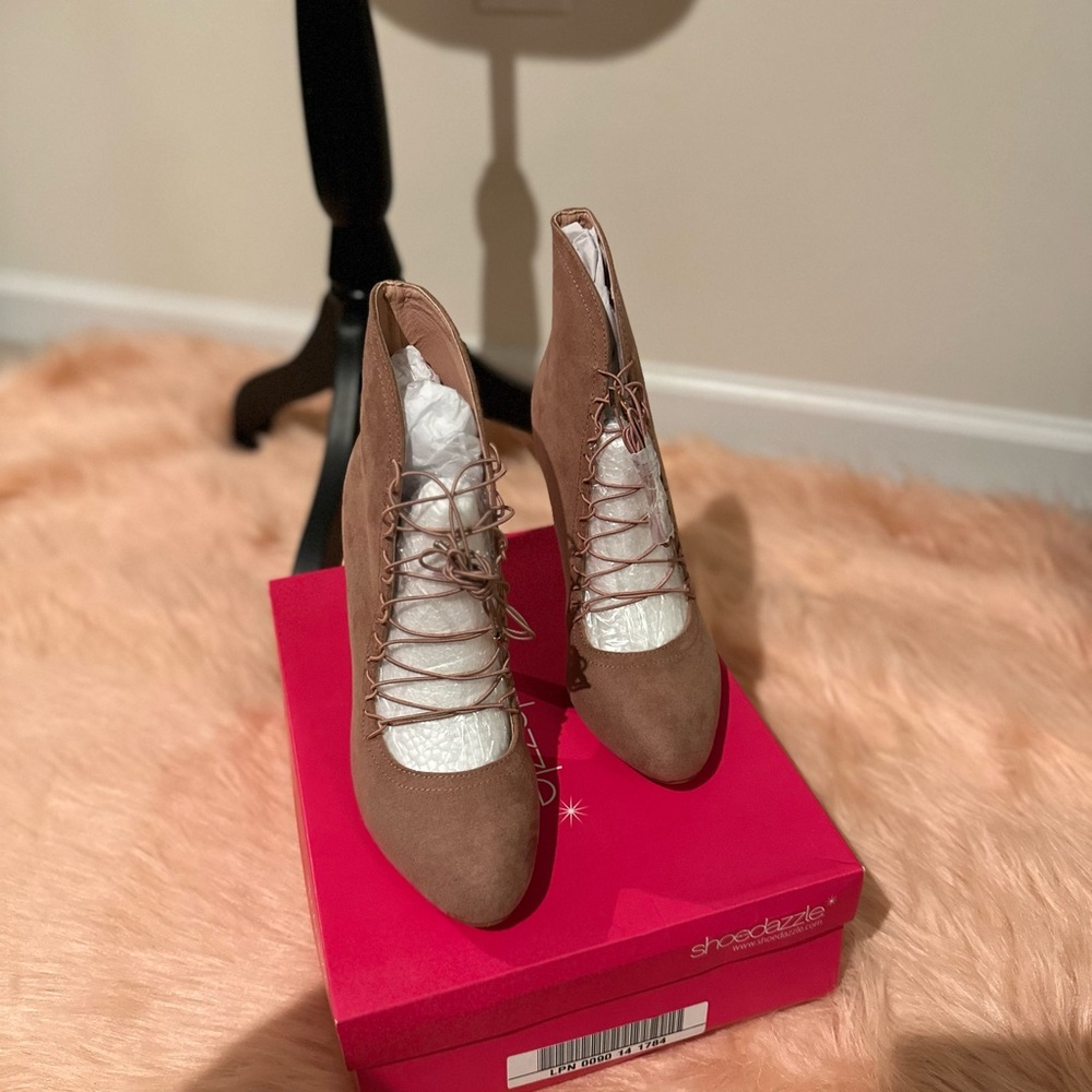 Reba pink ankle wrap pump in size 8.5